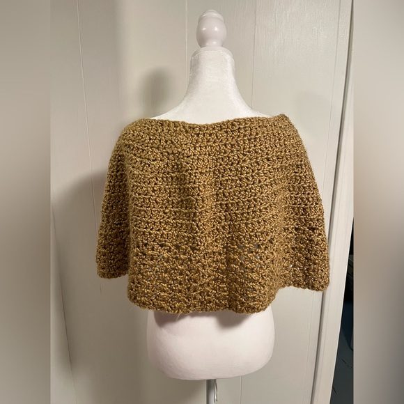 Crochet shoulder wrap. Camel color. Smoke free home. Clean like new - Picture 4 of 4